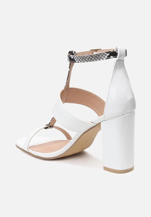 Seduction - Ankle strap block heel - white