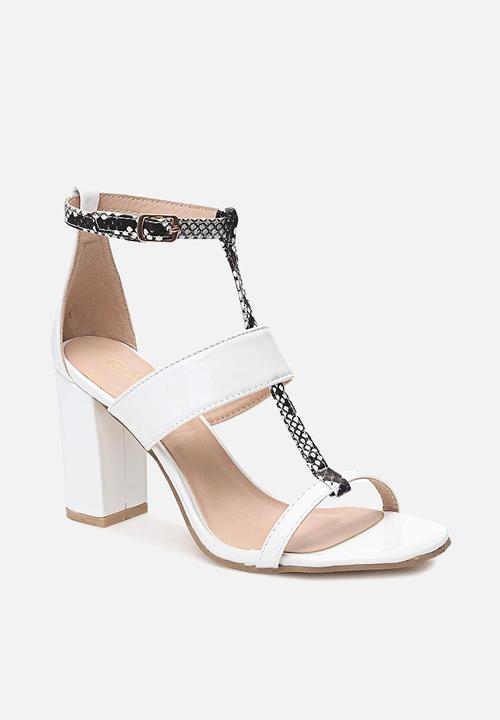 Seduction - Ankle strap block heel - white