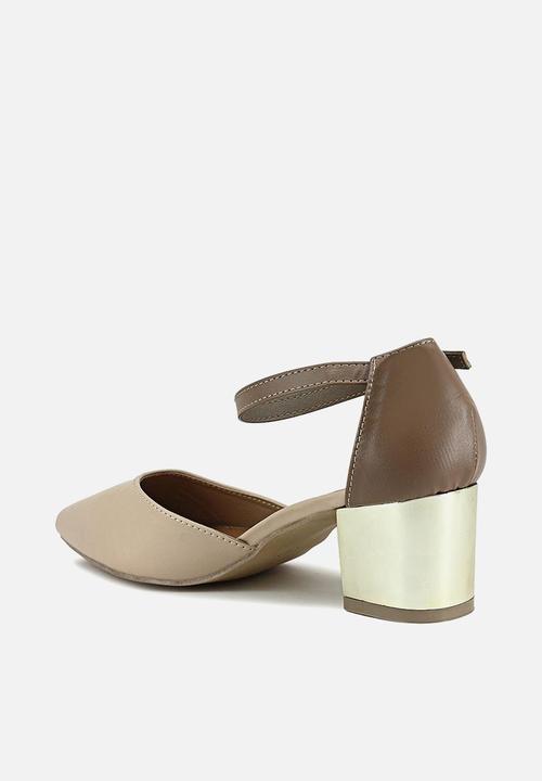 Seduction - Pointed ankle strap heel - neutral