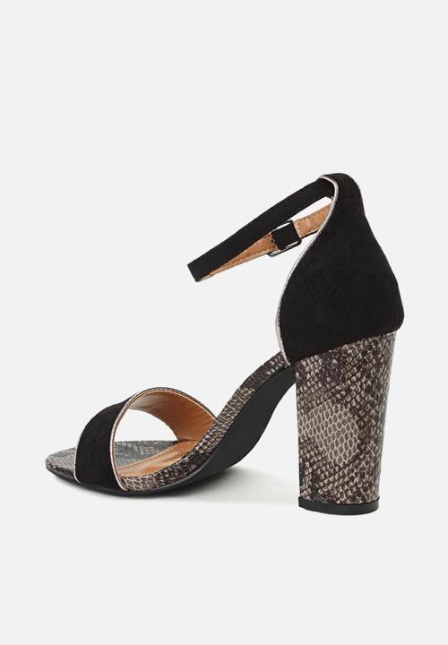 Seduction - Ankle strap snake heel - black