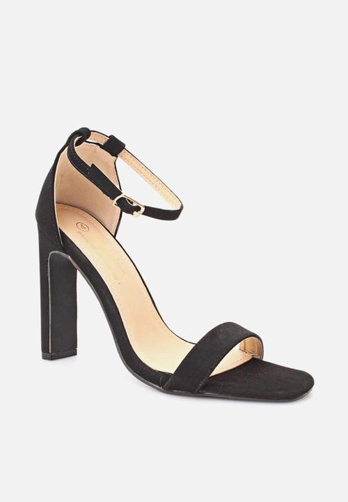 Seduction - Classic ankle strap heel - black