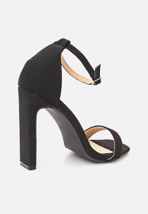 Seduction - Classic ankle strap heel - black
