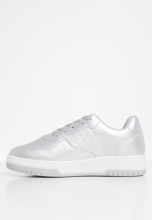 Tom Tom - Pin punch sneaker - silver & white