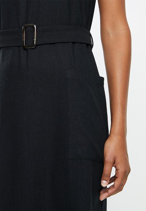 edit - Deep vpkt collumn dress - black