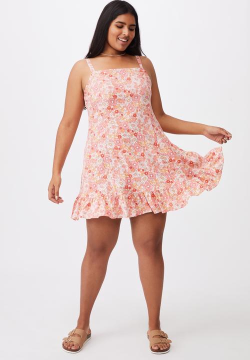 Cotton On - Curve woven tara frill hem mini dress - nikita floral sugar pink