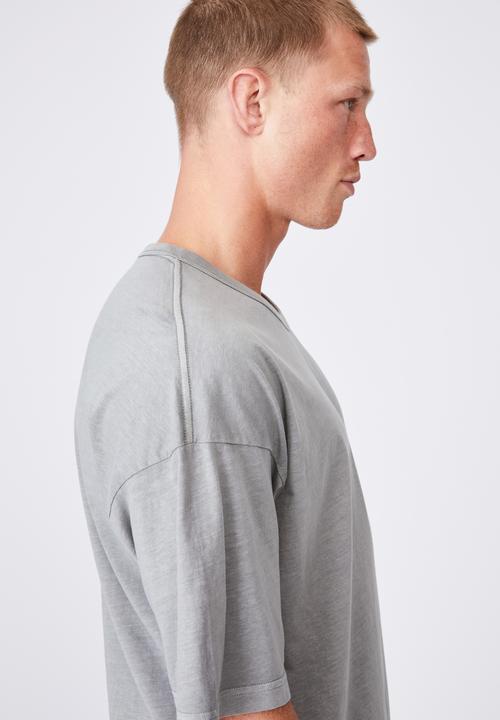 Cotton On - Droptail tee - grey