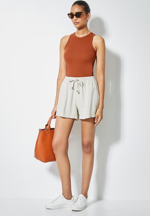 Superbalist - Single cutaway rib vests - rust
