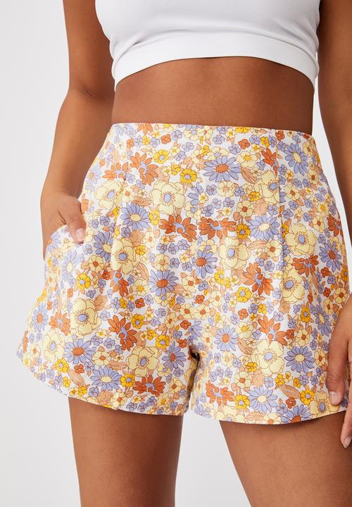 Cotton On - Paradise short - nikita floral white