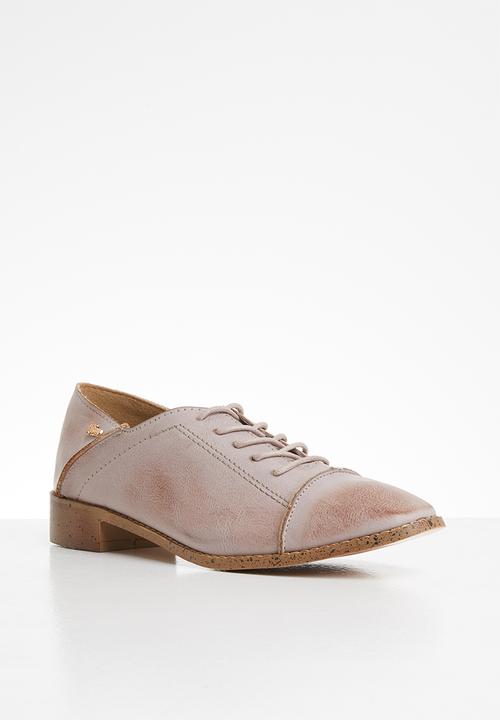 Plum - Stella brogue - taupe