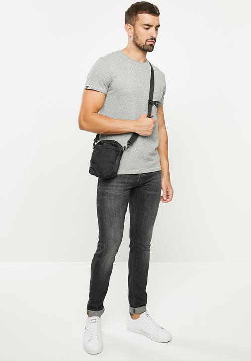 Superdry. - Surplus goods pkt tee - speckle grit