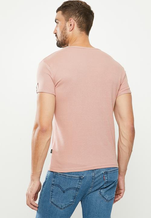 SOVIET - Bolt s20 short sleeve muscle fit T-shirt - salmon