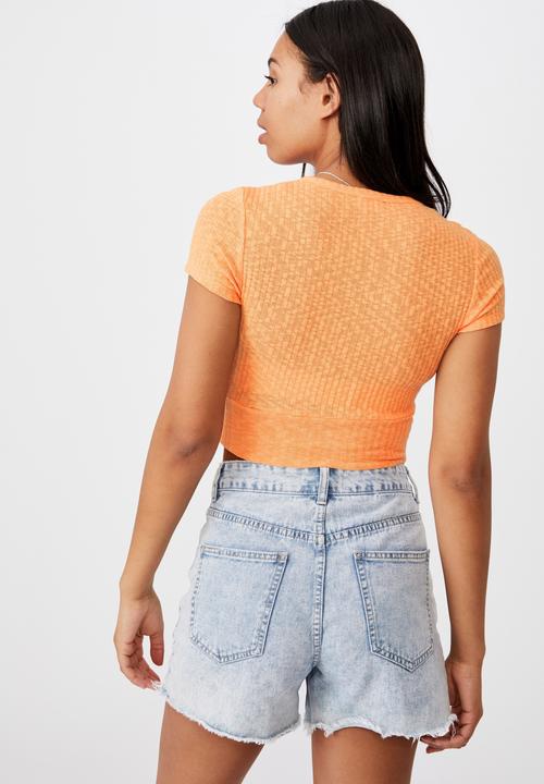 Cotton On - Tonya v cross over short sleeve top - icy apricot