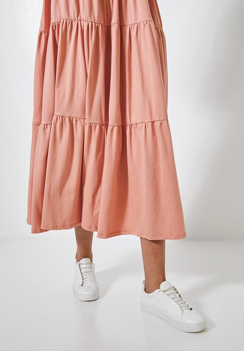 Superbalist - Tiered knit midi - pink