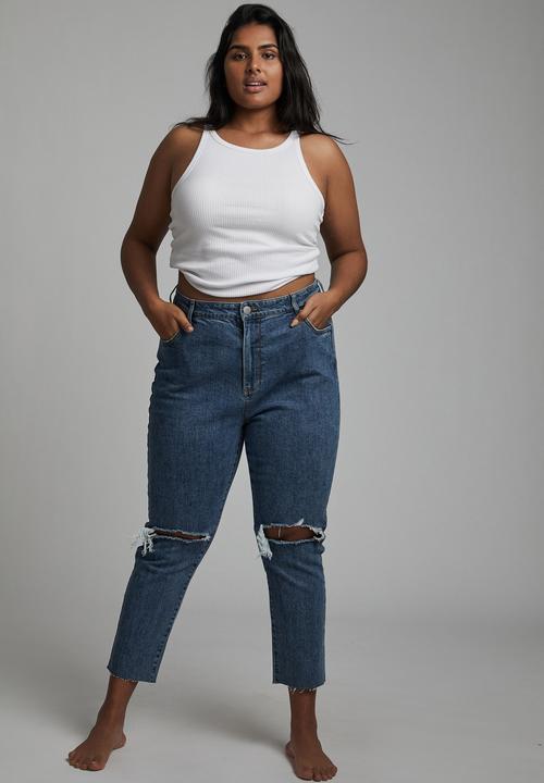 Cotton On - Curve taylor mom jean - mid blue rips