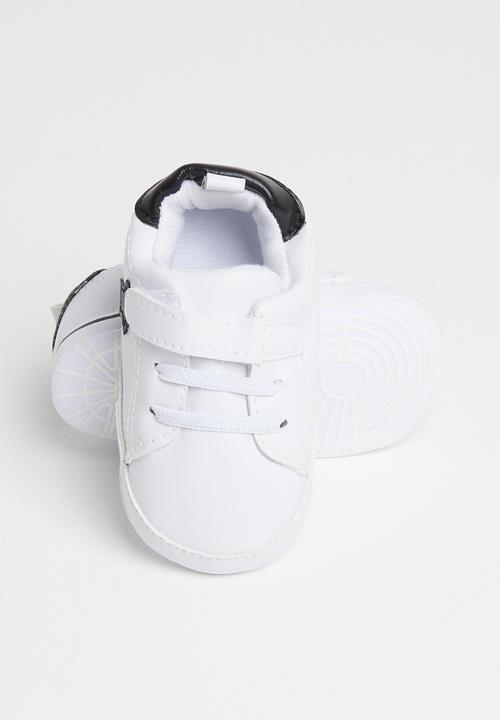 Pop Candy - Baby boys sof sole sneaker - white & black