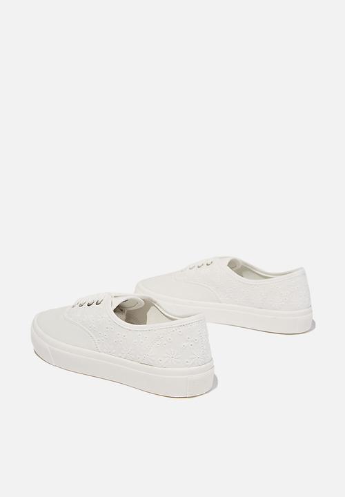 Cotton On - Jamie lace up plimsoll - white 