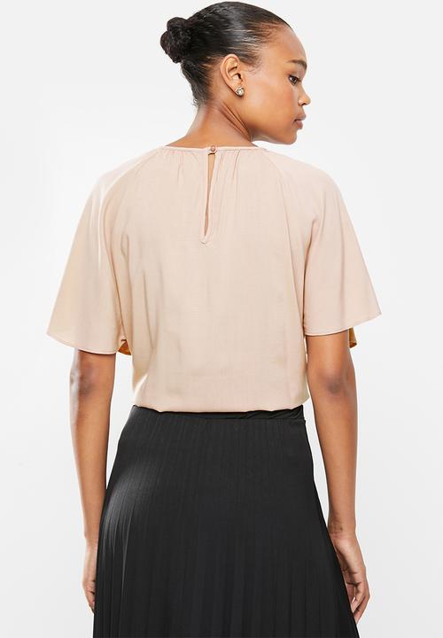 edit - Raglan flutter sleeve blouse - toasted almond