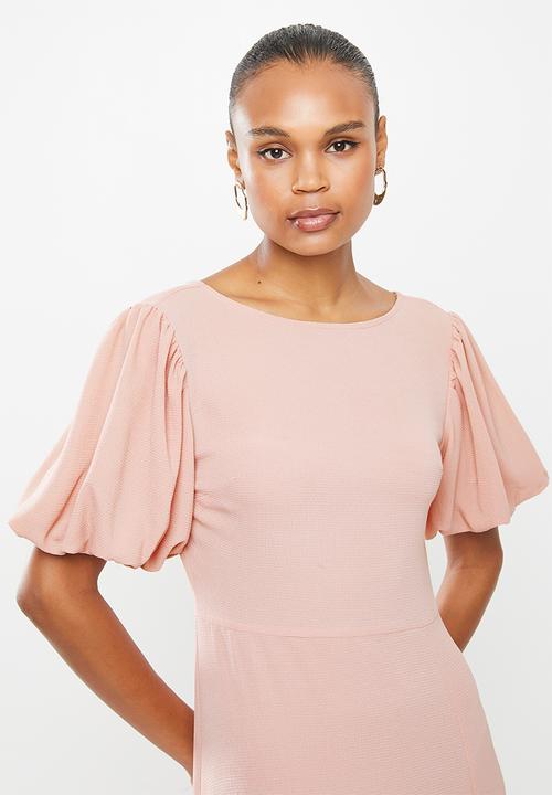 edit - Bubble sleeve crepe slit midi dress - rose pink