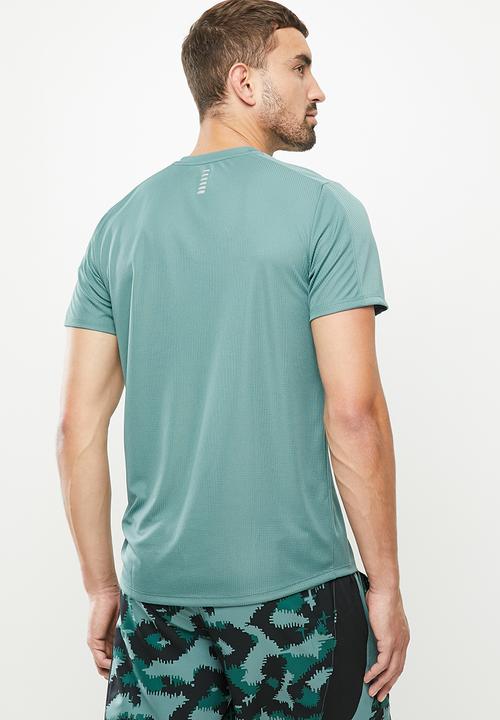 Under Armour - Ua speed stride attitude short sleeve tee - blue