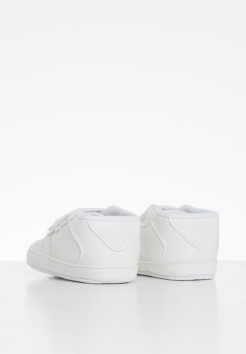 Pop Candy - Baby girls velcro strap sneaker - white