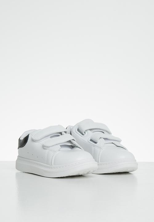 Pop Candy - Boys strap sneaker  - white & black