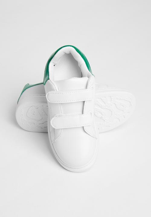 Pop Candy - Boys strap sneaker  - white & green