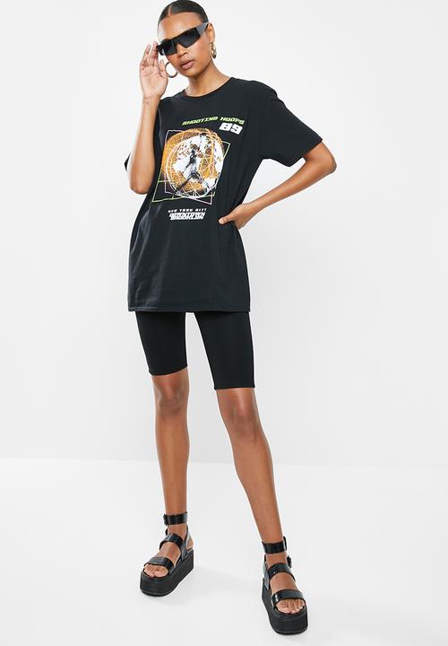 Missguided - Shooting hoops graphic short sleeve oversized tee - black