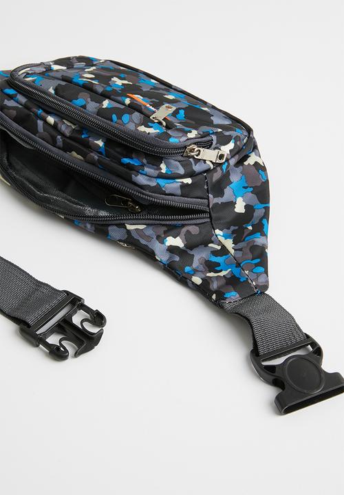 Rebel Republic - Camo moon bag - multi