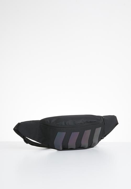 Rebel Republic - Boys moon bag - black
