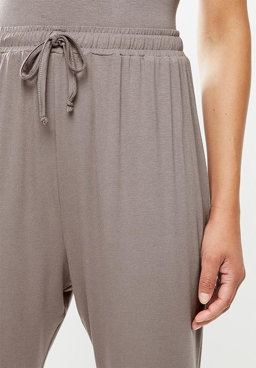 Superbalist - Sleep vest & drop crotch pants set - mocca