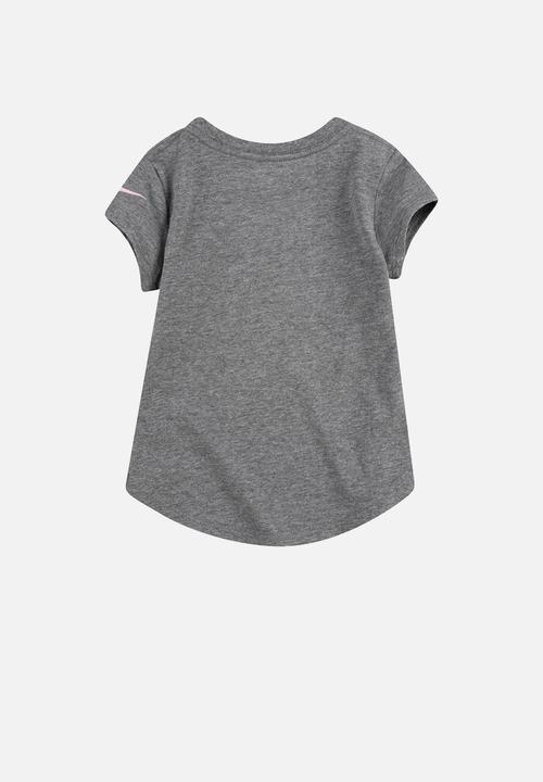 Nike - Scribble block swsh tee - grey