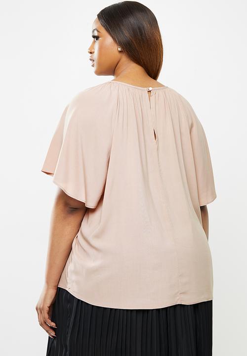 edit Plus - Raglan flutter sleeve blouse - toasted almond