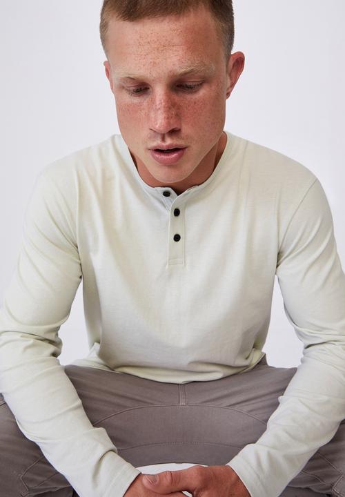 Cotton On - Longline scoop henley long sleeve T-shirt - ivory