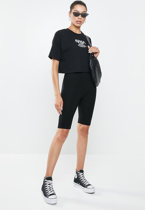Blake - Cropped oversized tee - black & white