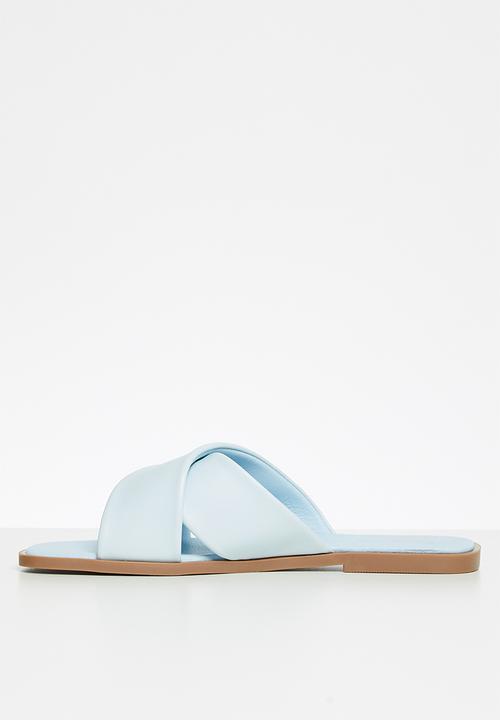 Cotton On - Macey padded crossover sandal - pale blue