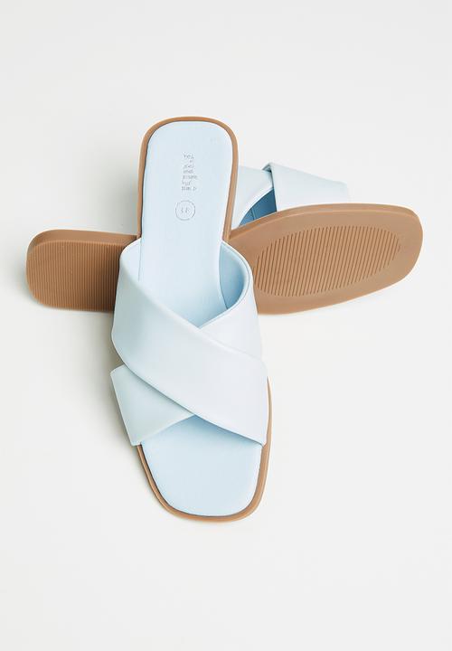 Cotton On - Macey padded crossover sandal - pale blue