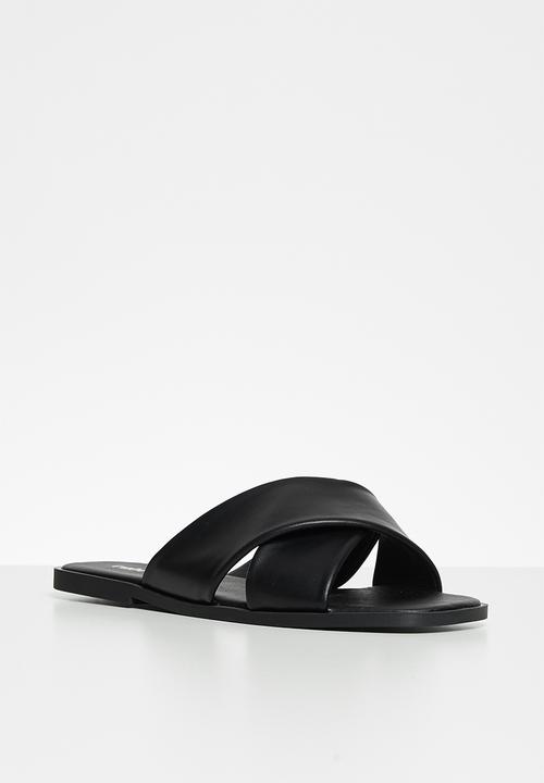 Cotton On - Macey padded crossover sandal - black