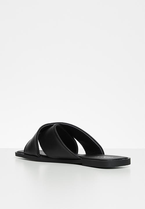 Cotton On - Macey padded crossover sandal - black