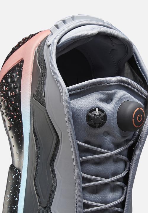 Reebok - Model f - cold grey 5/true grey 8/black