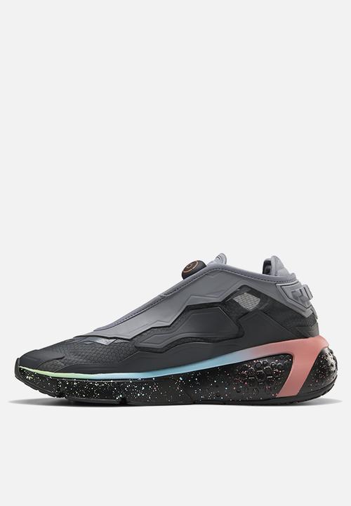 Reebok - Model f - cold grey 5/true grey 8/black