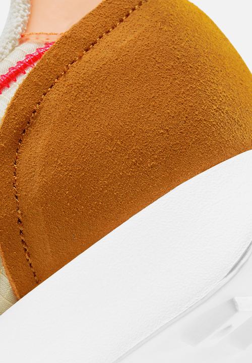 Nike - Nike waffle racer 2x - monarch/siren red-pearl white