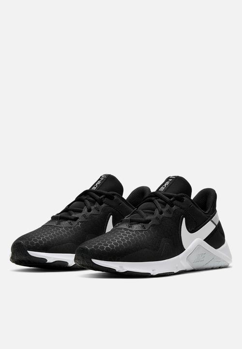 Nike - Legend essential 2 - black/white-pure platinum
