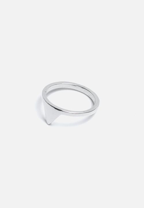 Bennt - Triangle Knuckle Ring