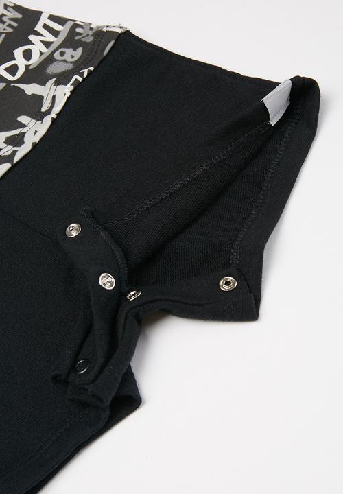 Quimby - Baby boys printed romper - black & grey 