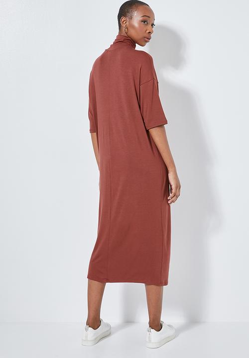 Superbalist - Turtle neck dropped shoulder dress - rust