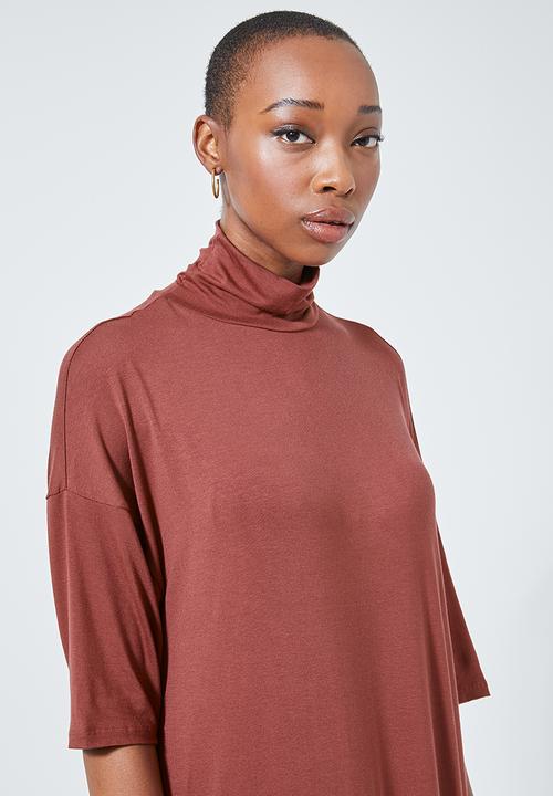 Superbalist - Turtle neck dropped shoulder dress - rust