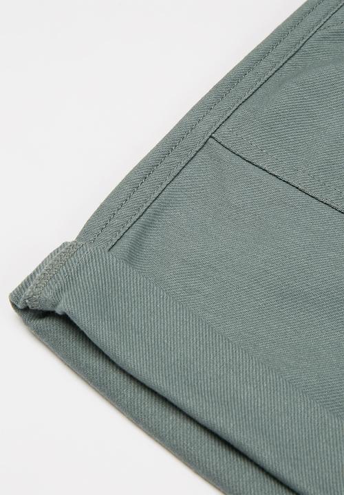 Free by Cotton On - Free boys hunter short - green