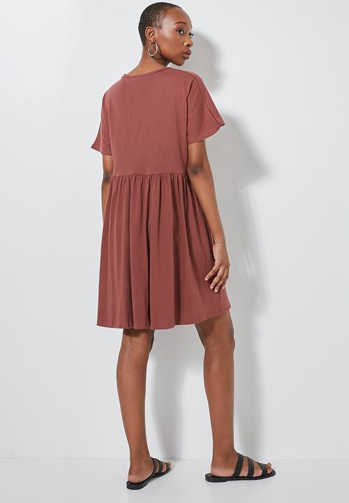 Superbalist - Short babydoll knit dress - brown