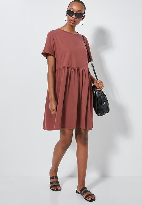 Superbalist - Short babydoll knit dress - brown