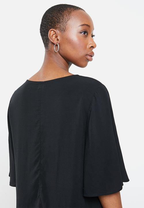 edit - Wide sleeve front keyhole blouse - black
